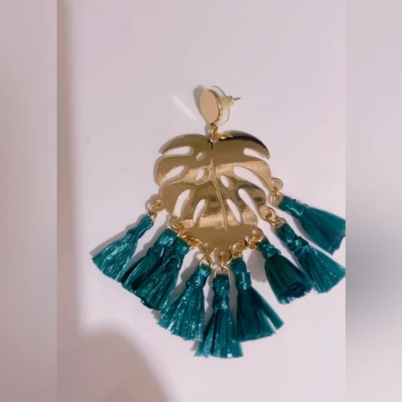 Lillypulitzer statement earrings - Picture 3 of 3